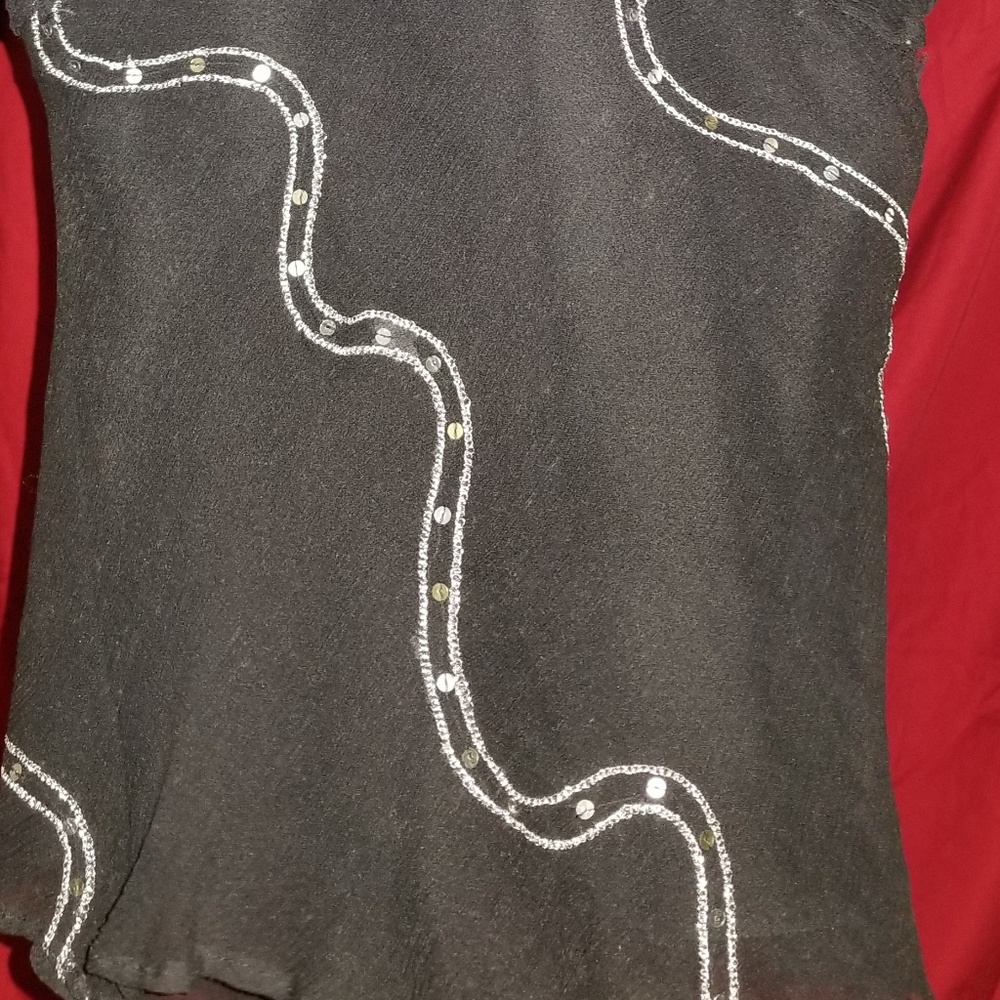 Top - Picture 3 of 3